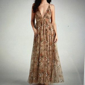 NWT Daisy pleated tulle maxi dress